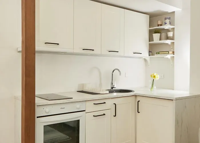 Cozy Naugarduko Palace *